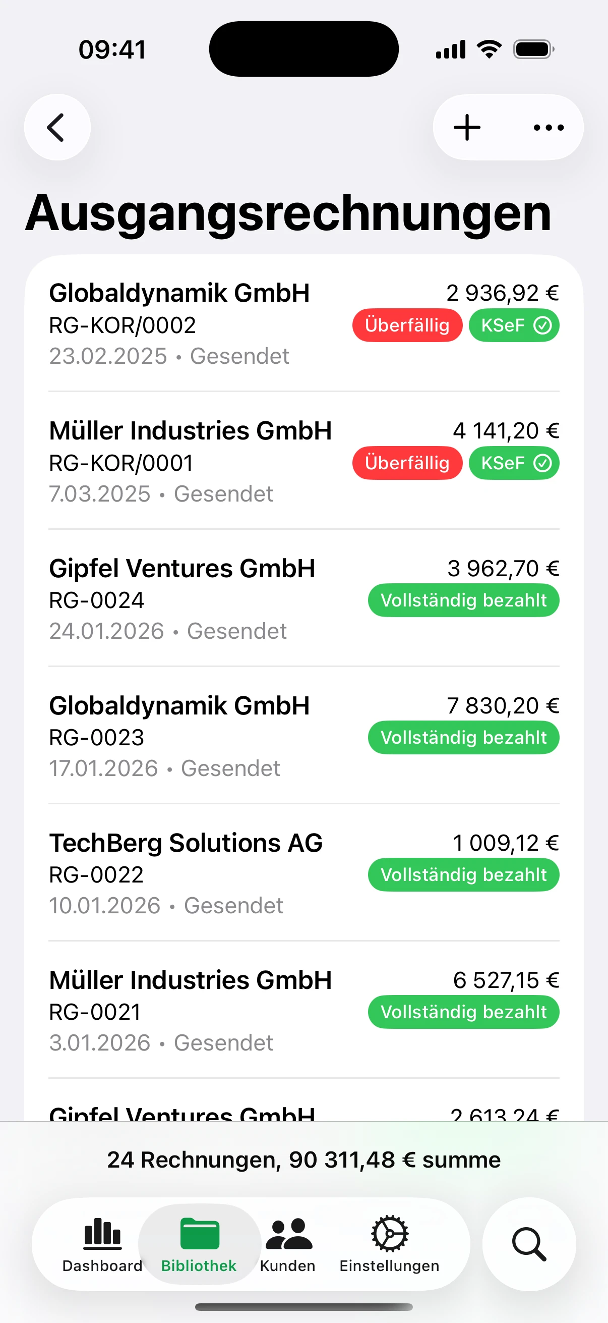 Invoice.app Invoices on iPhone