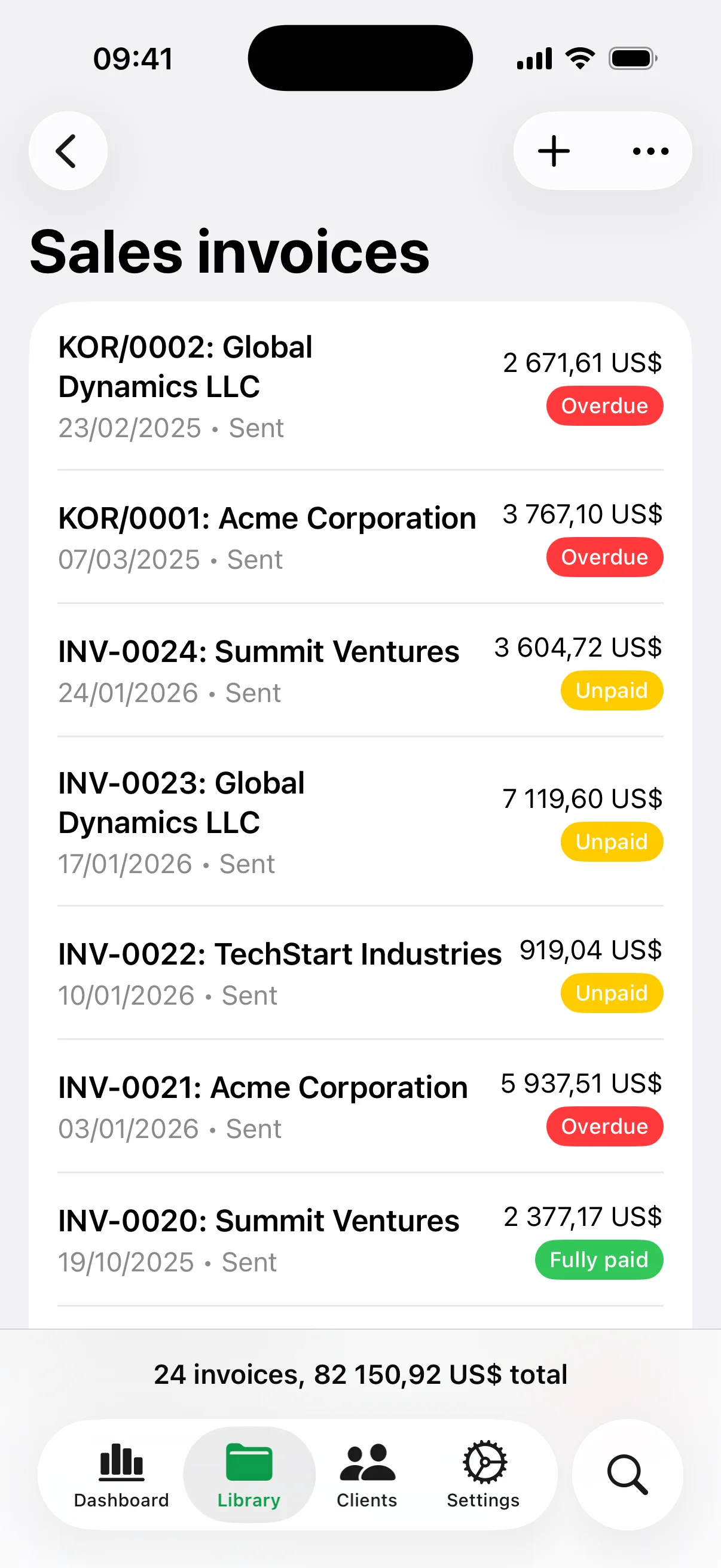 Invoice.app Invoices on iPhone